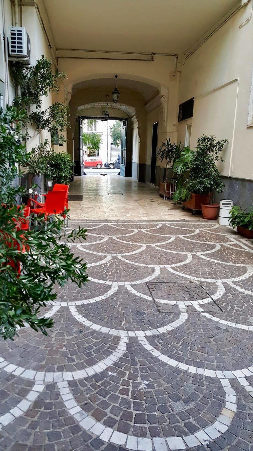 Hotel Fiorentina Neapel Exteriör bild